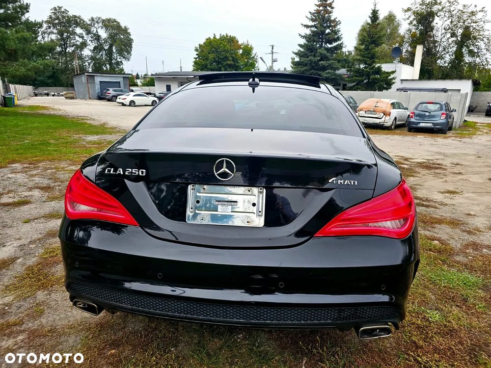 Mercedes-Benz CLA 250 4-Matic - 17