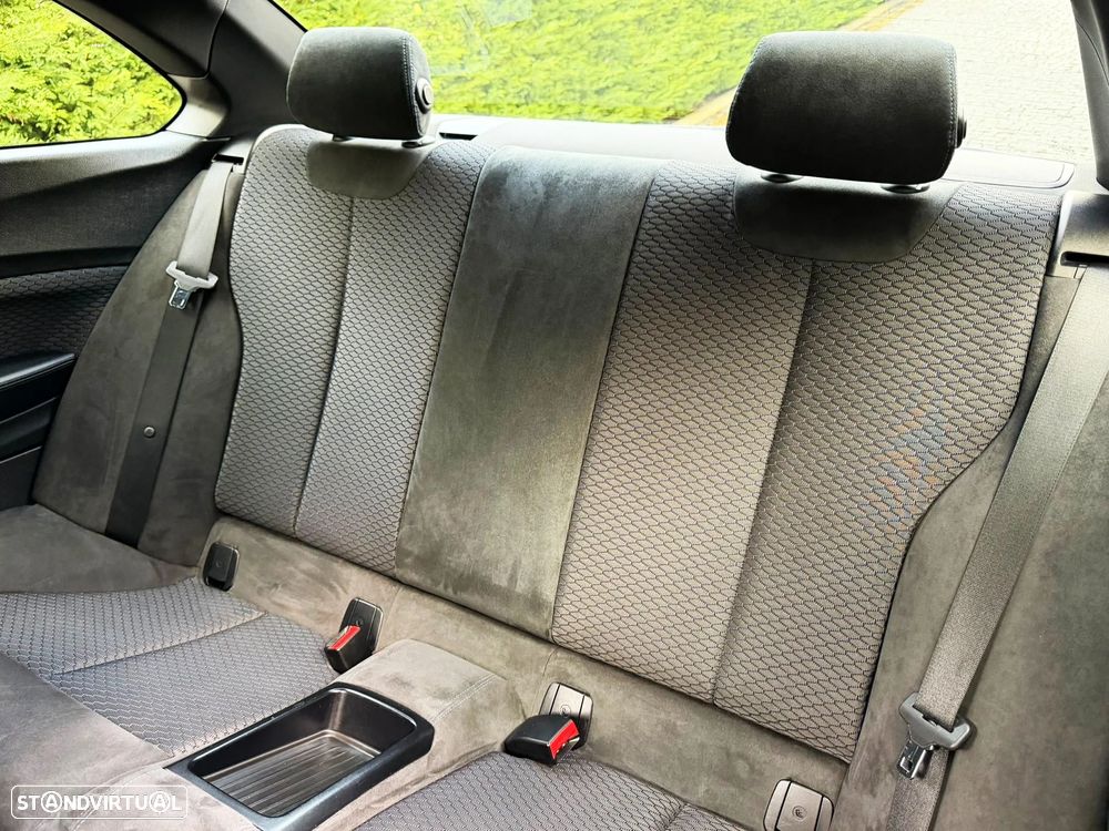 BMW 220 d Coupe Pack M Auto - 21