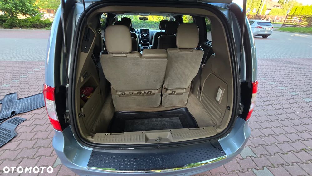 Chrysler Town & Country 3.6 Limited - 9