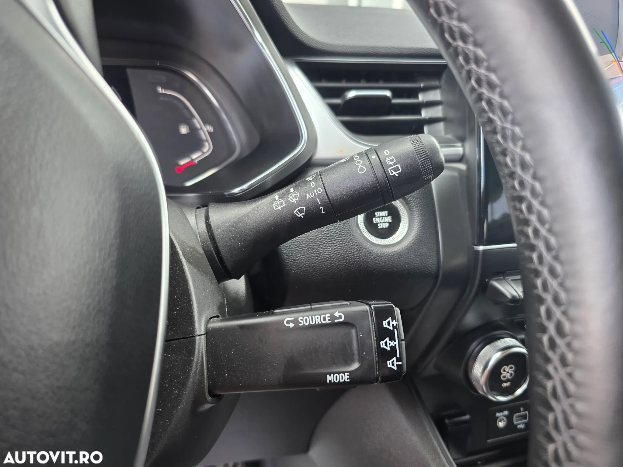 Renault Captur TCe 100 GPL Intens - 27