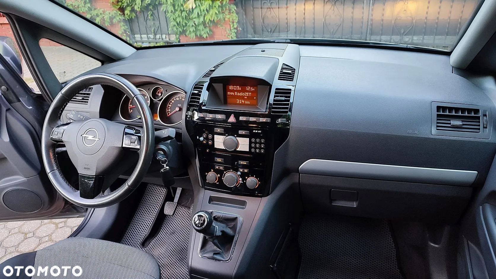 Opel Zafira 1.8 Design Edition - 2