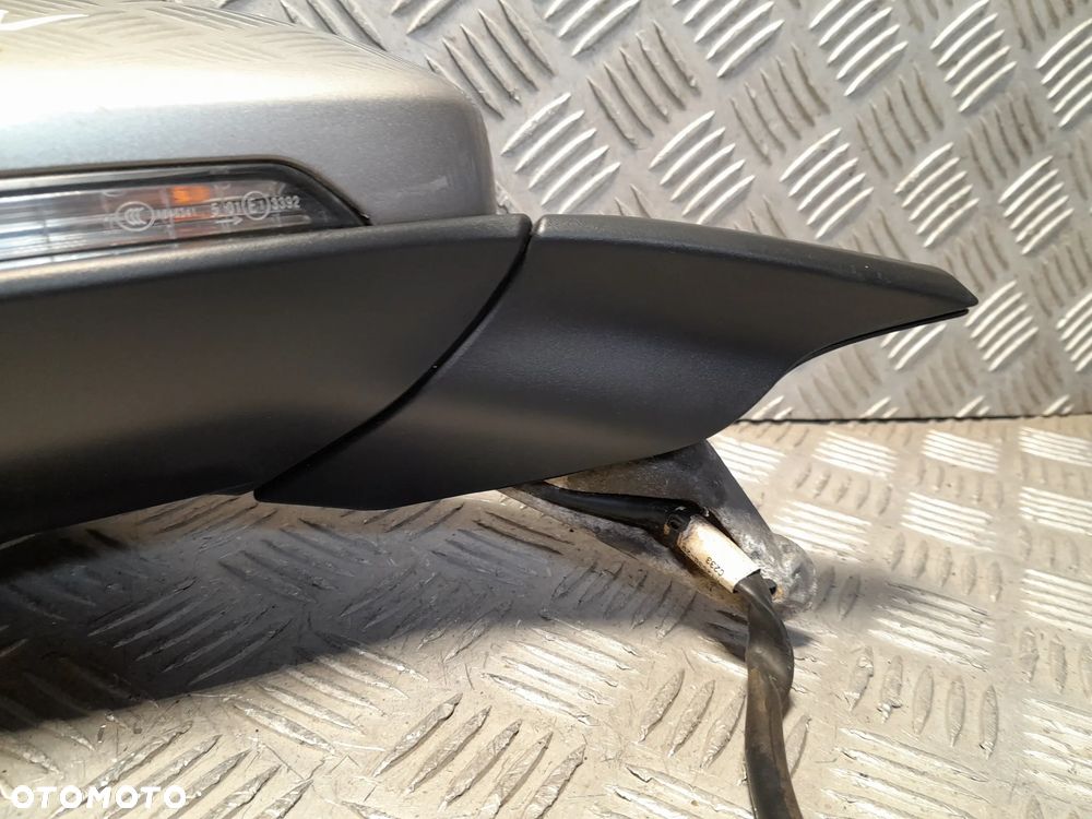 VW GOLF VII LUSTERKO PRAWE PRZEDNIE PRAWY PRZÓD KOLOR: LB7W - 7