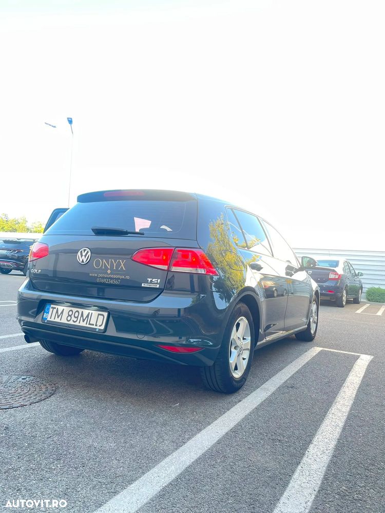 Volkswagen Golf - 5