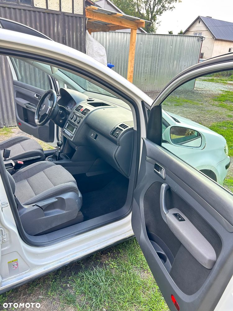 Volkswagen Touran 1.9 TDI Welcome - 6