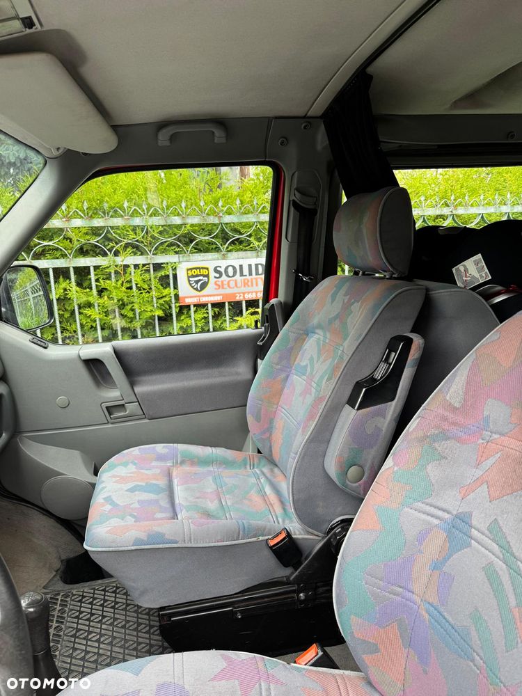 Volkswagen Multivan - 12