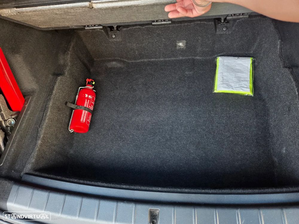 BMW X1 16 d sDrive Auto Pack M - 12