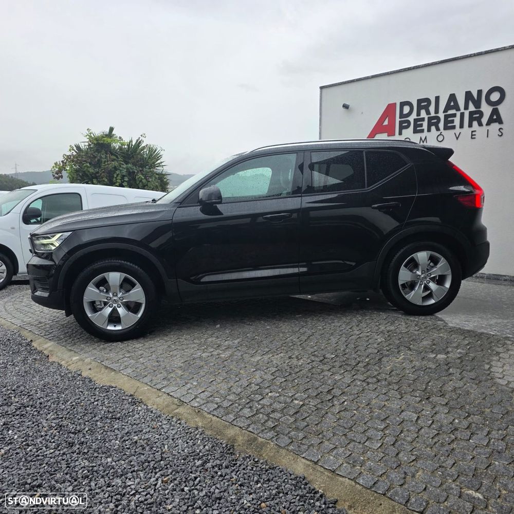 Volvo XC 40 1.5 T3 Momentum Tech Edition - 12