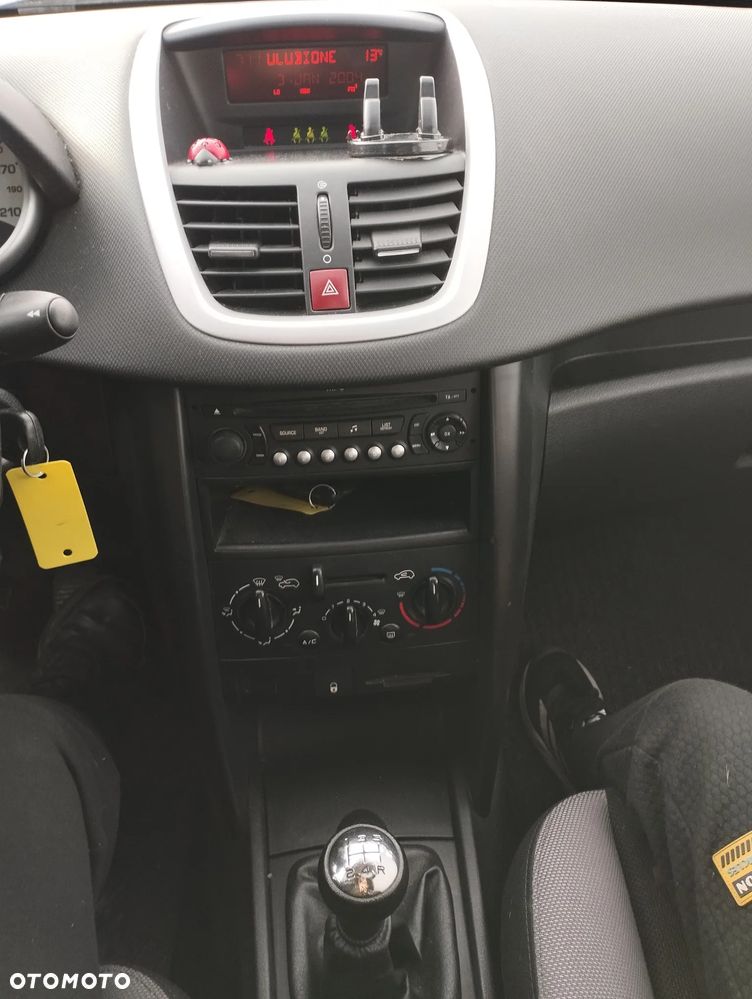 Peugeot 207 - 9