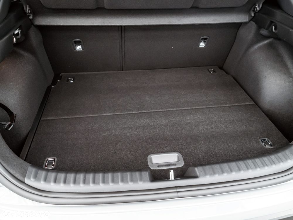 Kia XCeed 1.6 T-GDI Tribute DCT - 18