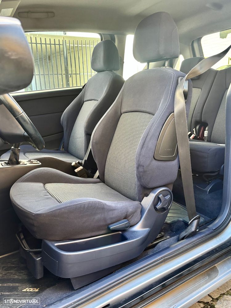 Peugeot 1007 1.4 HDi Sporty - 12