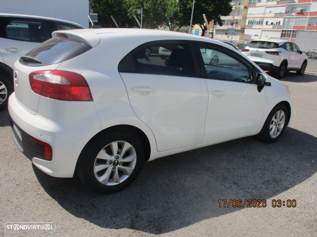 Kia Rio 1.2 Attract - 4