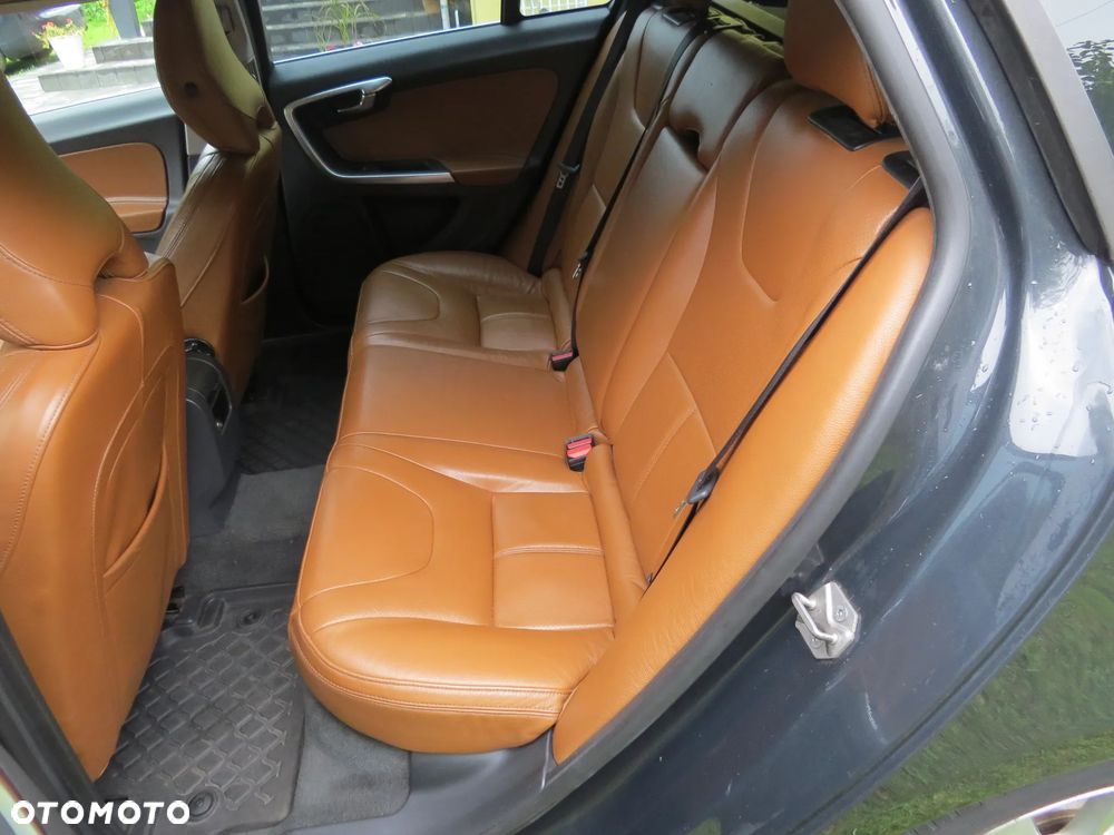 VOLVO V60 I LIFT LAKIER 492-46 2.0 D4 D4204T14 NA CZĘŚCI - 25