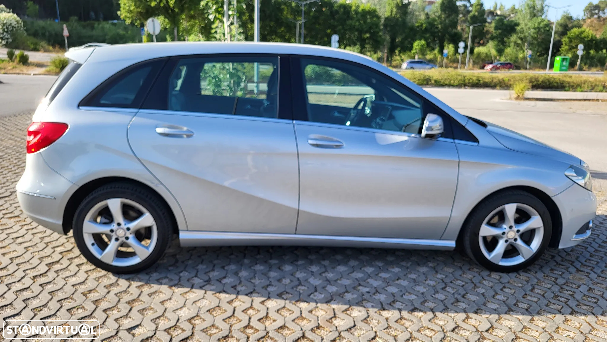 Mercedes-Benz B 180 - 2