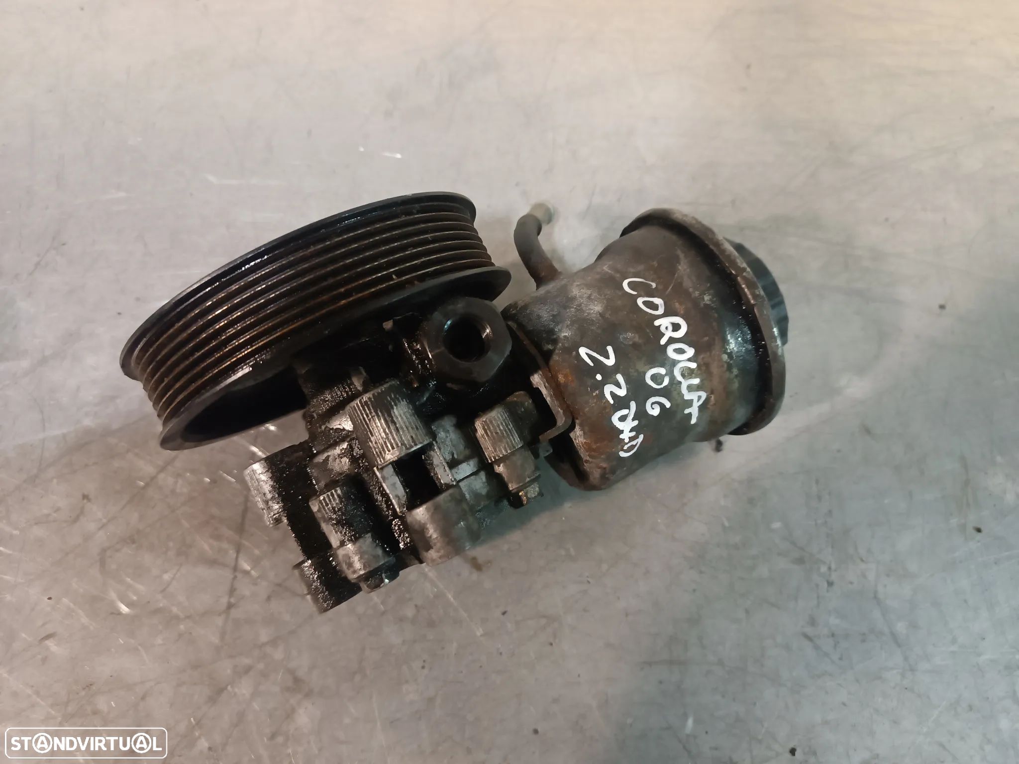 BOMBA DE DIRECÇÃO / DIREÇÃO ASSISTIDA TOYOTA COROLLA / VERSO / AVENSIS 2.2D4D - 1