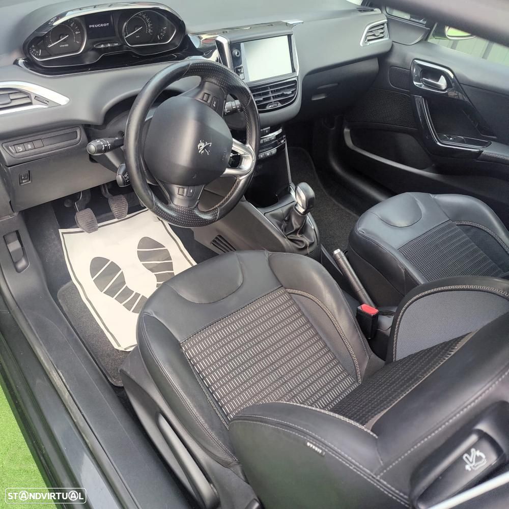 Peugeot 208 1.4 VTi Allure - 11