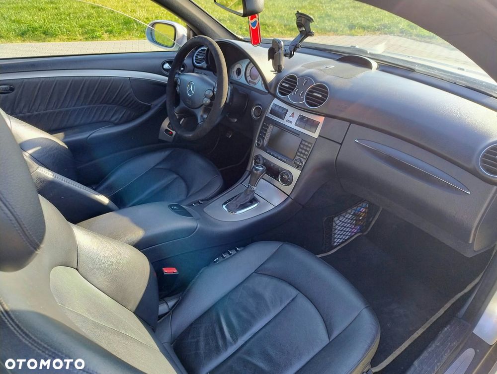 Mercedes-Benz CLK - 13