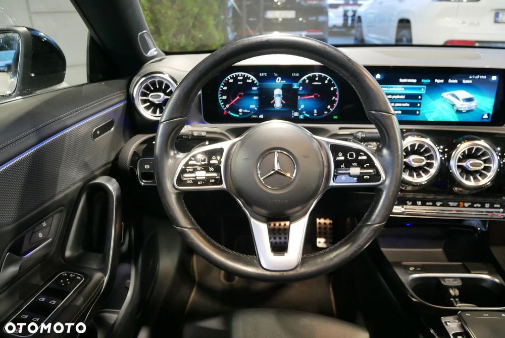 Mercedes-Benz CLA 200 7G-DCT Progressive - 21