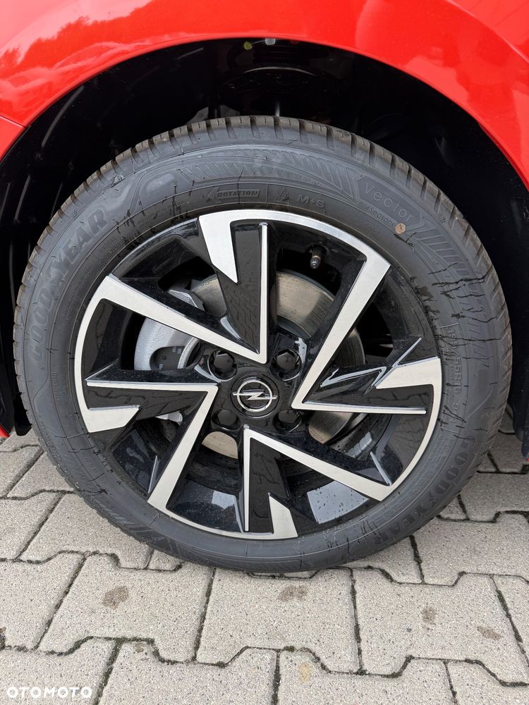 Opel Corsa 1.2 T mHEV Yes 2026 eDCT - 23