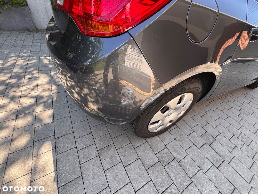 Opel Astra 1.6 - 11