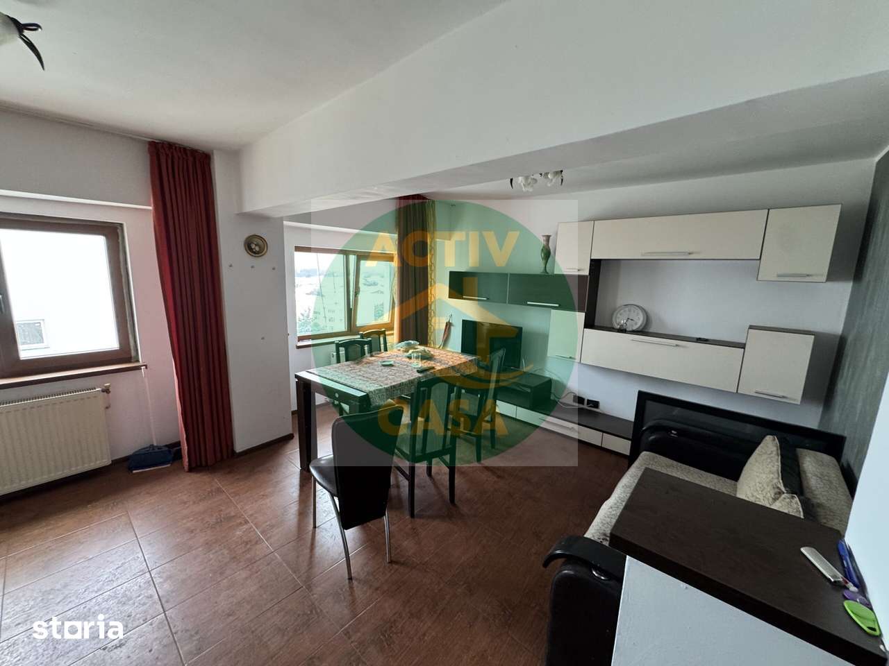 DE ÎNCHIRIAT | APARTAMENT 4 CAMERE – ZONA PRIMĂRIEI, ROMAN - Imagine principală: 2/10