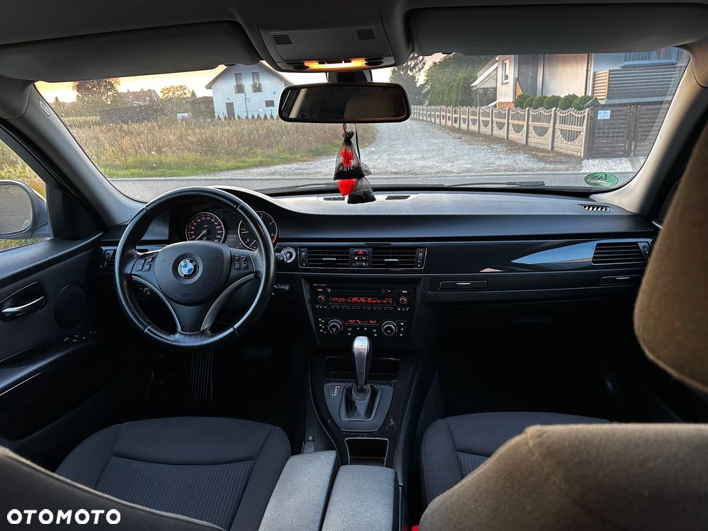 BMW Seria 3 - 33
