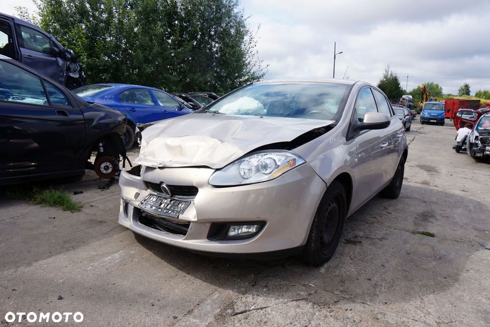 FIAT BRAVO II 5D HB 2011 279 1.6 JTD 198A2000 120KM BEŻOWY na części - 1