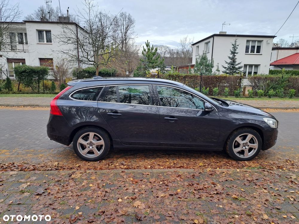Volvo V60 T3 Summum - 7