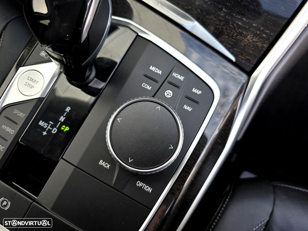 BMW 330 e Pack M Auto - 28