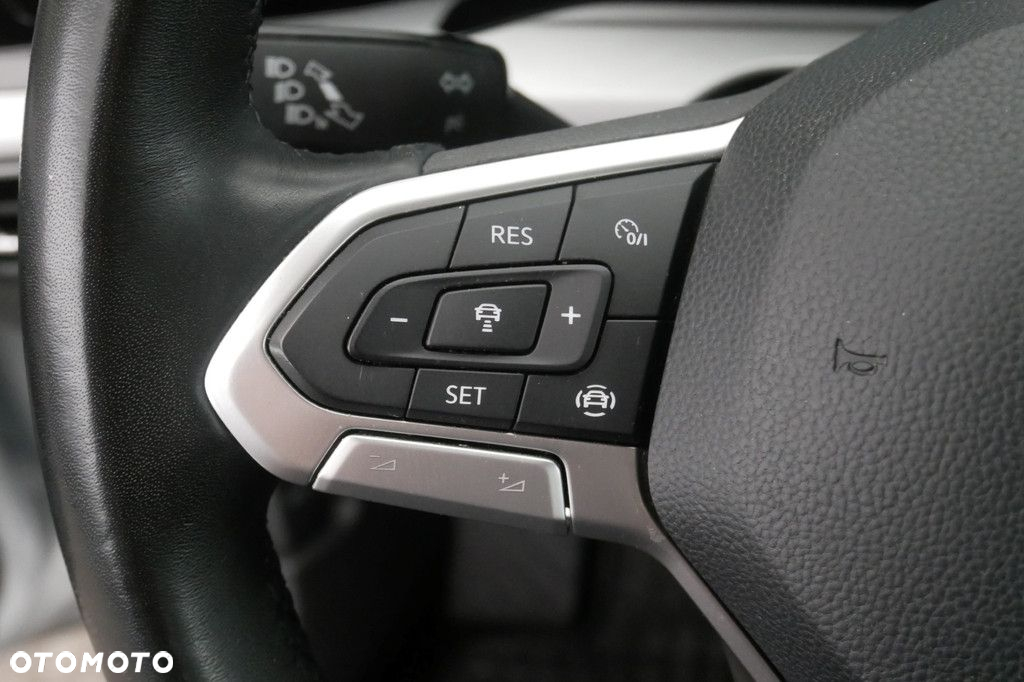 Volkswagen Golf - 20