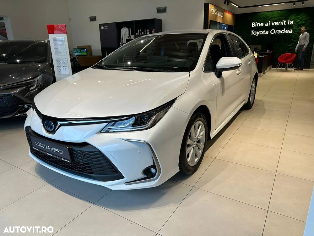 Toyota Corolla 1.8 HSD Business - 2
