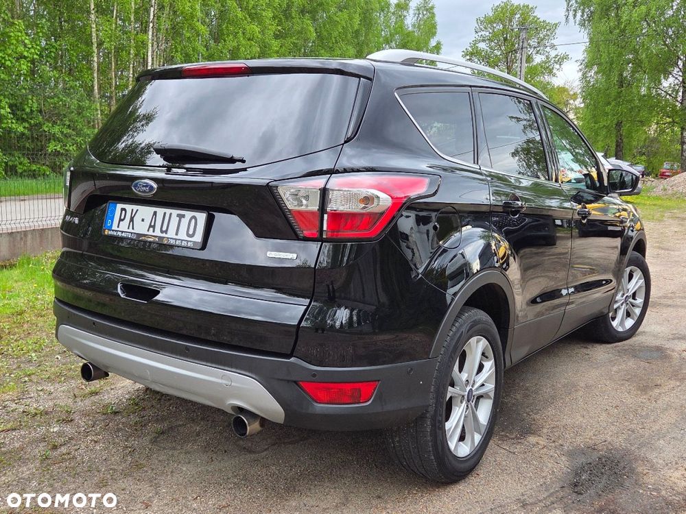 Ford Kuga 1.5 EcoBoost 2x4 Titanium - 2