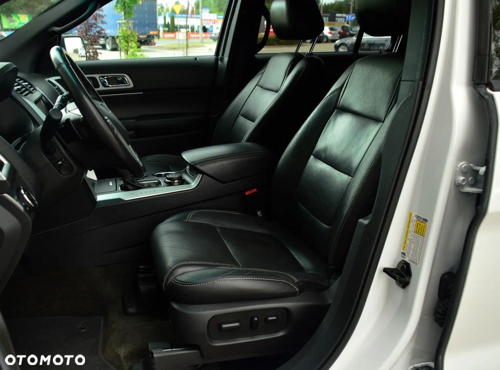 Ford Explorer 4.6 4WD - 23