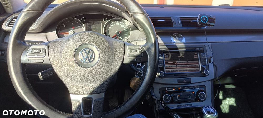 Volkswagen Passat - 7