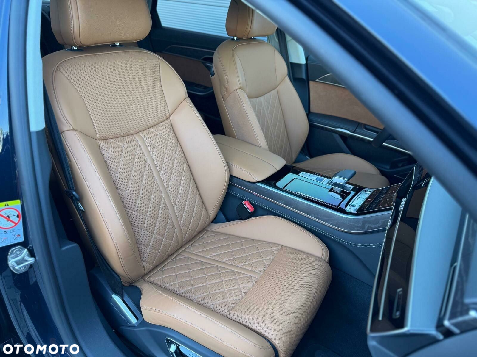 Audi A8 - 40