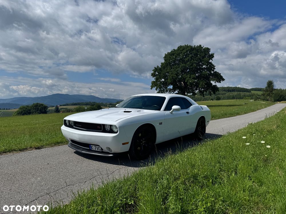 Dodge Challenger - 5
