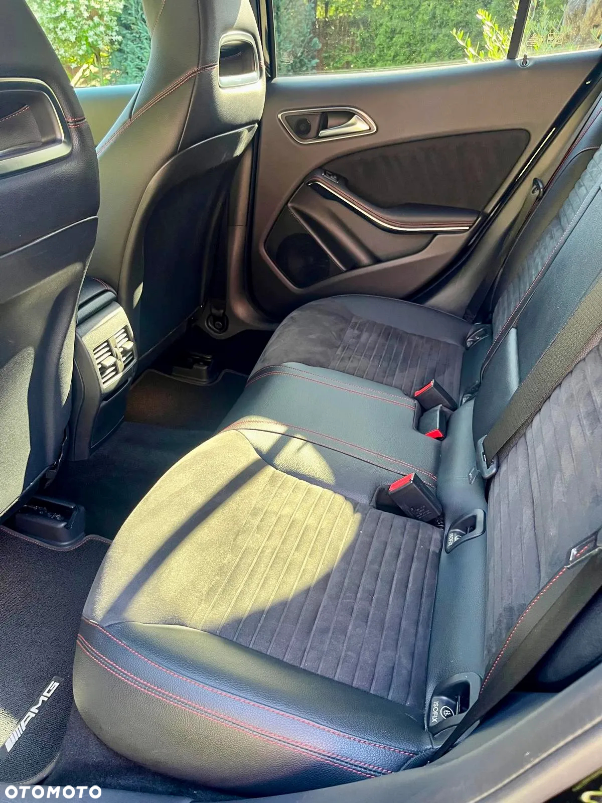 Mercedes-Benz GLA 220 4-Matic - 9