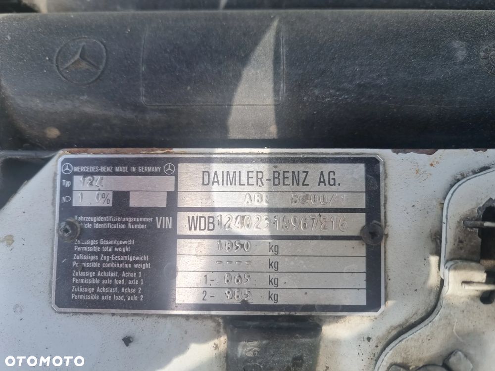 Mercedes-Benz W124 (1984-1993) - 16