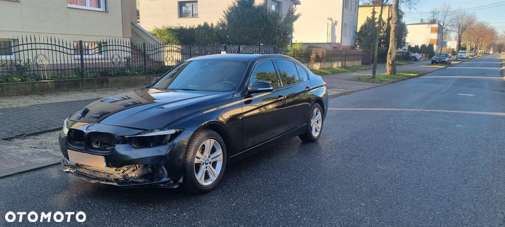 BMW Seria 3 320d xDrive Sport Line - 4