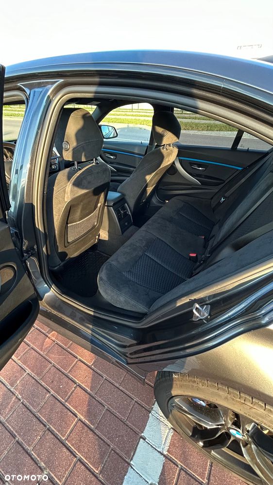 BMW Seria 3 320d M Sport Shadow - 11