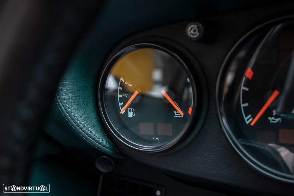 Porsche 911 (993) Coupé 3.6 Carrera 4 - 15
