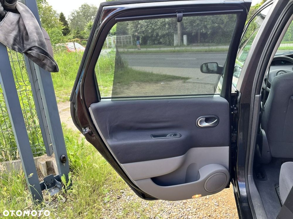 Renault Scenic - 22