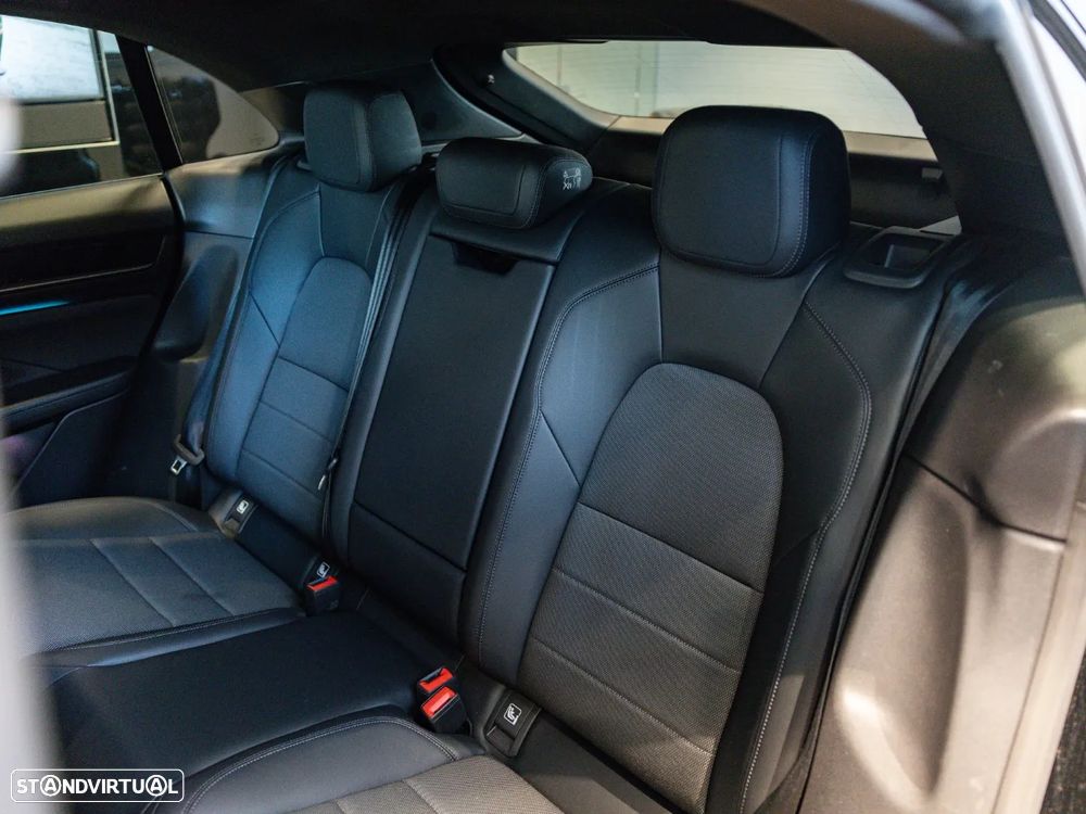 Porsche Macan Electric - 34