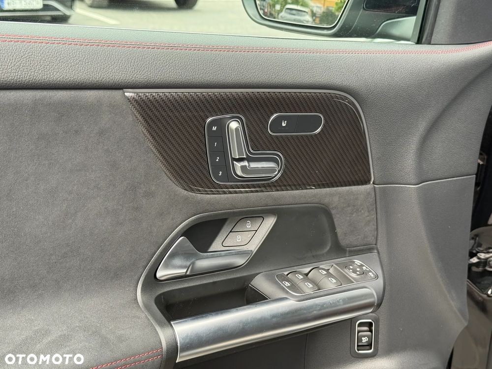 Mercedes-Benz GLA 200 AMG Line - 12