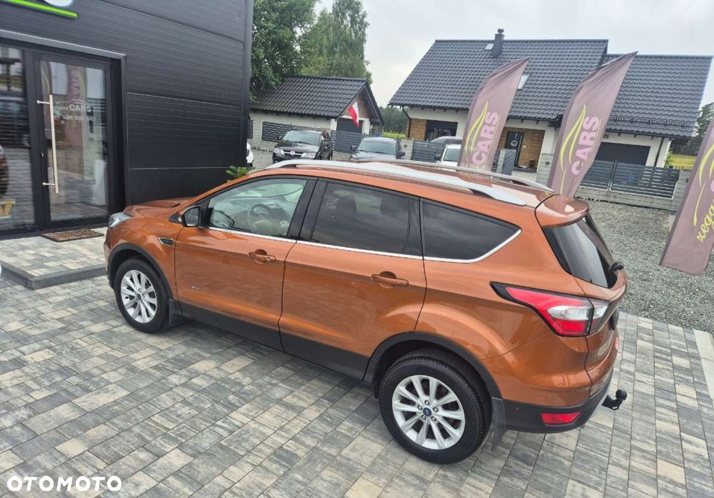 Ford Kuga - 36