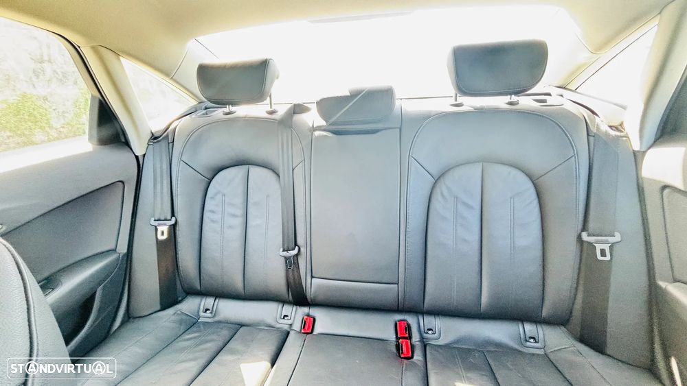 Audi A6 2.0 TDi Limited Edition S tronic - 8