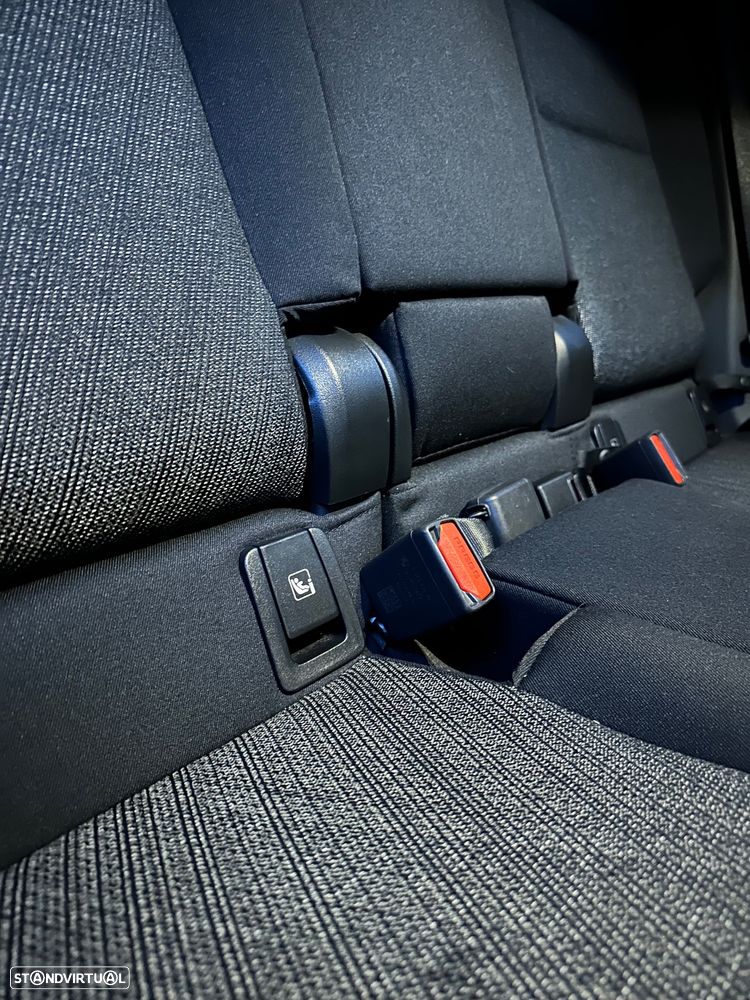 BMW 218 Active Tourer i Auto - 17