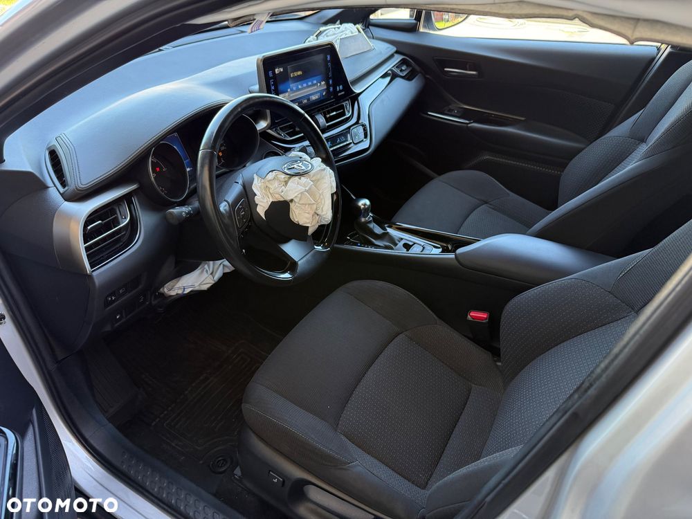 Toyota C-HR Lounge - 37