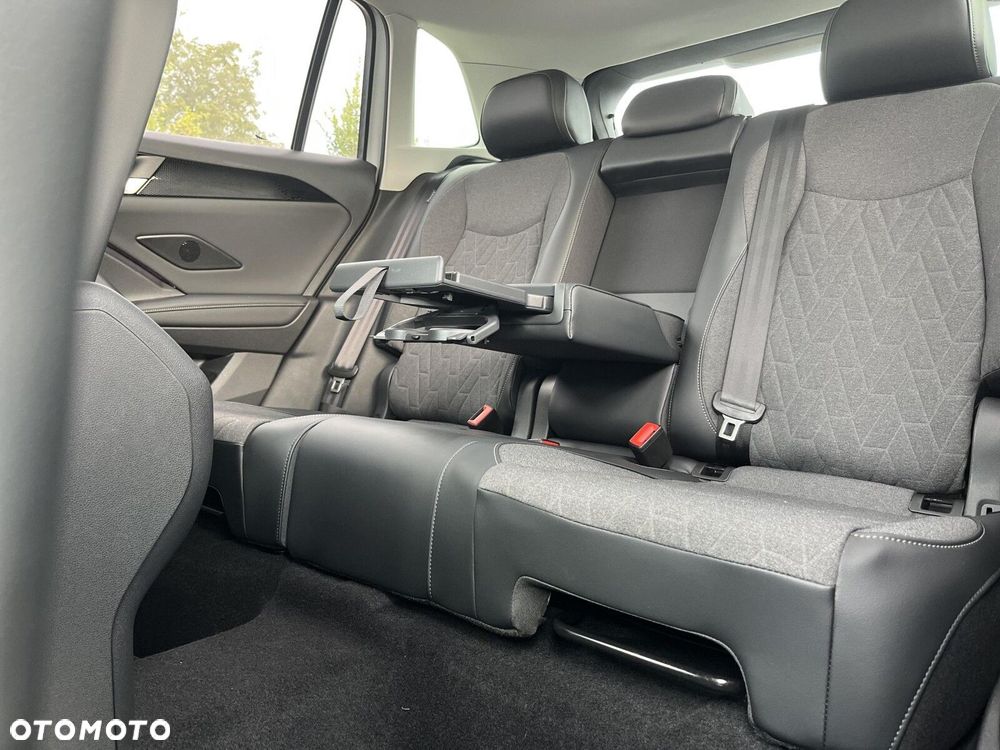 Volkswagen Tiguan - 26