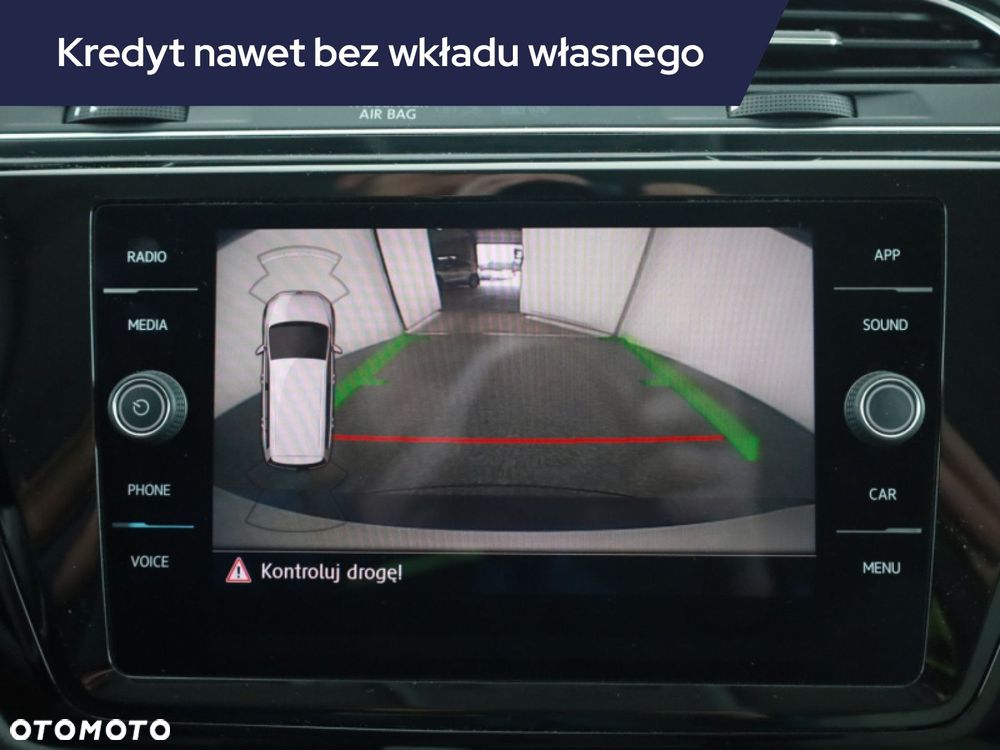 Volkswagen Touran - 11