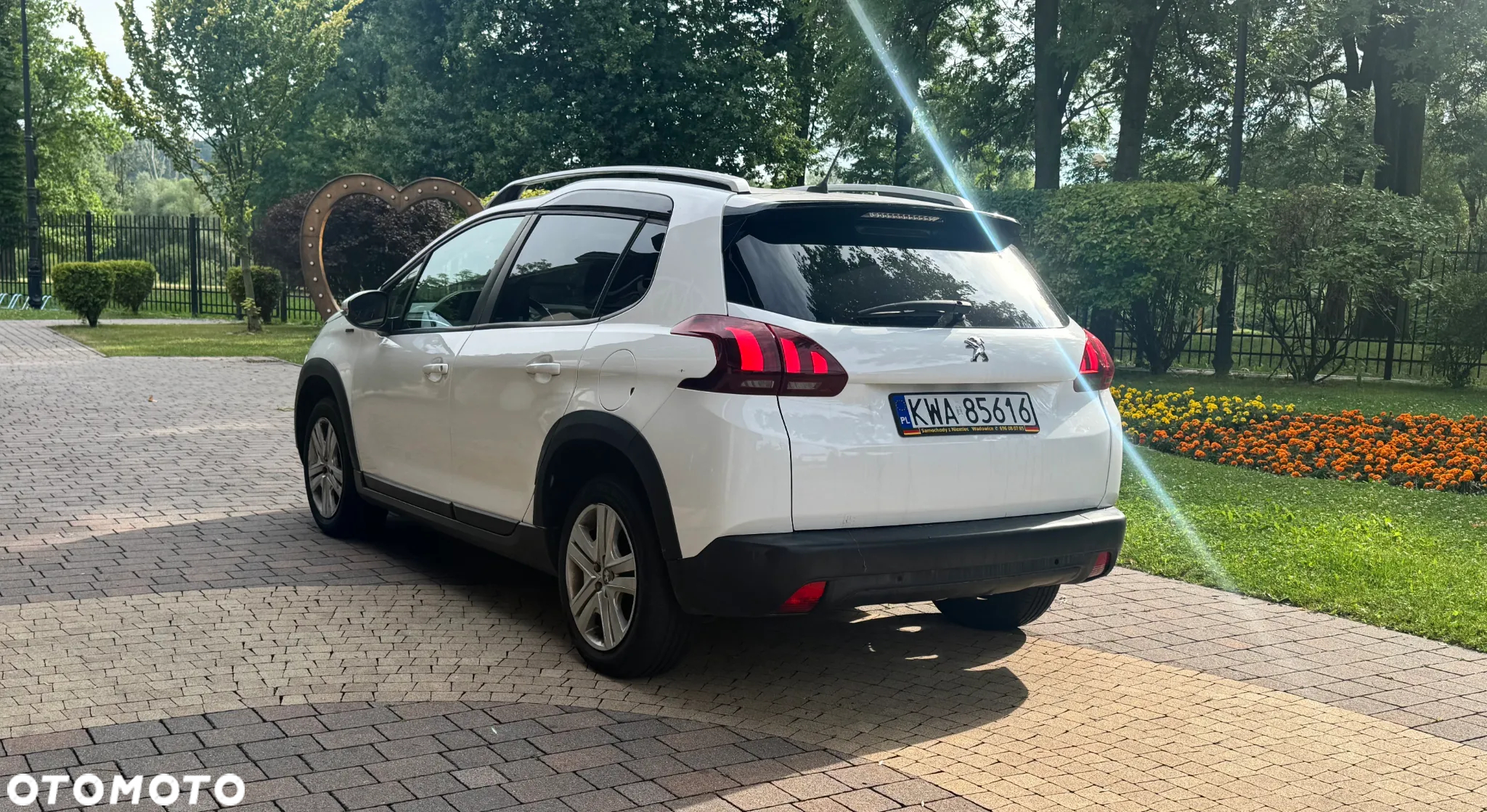 Peugeot 2008 1.2 Pure Tech Style - 11